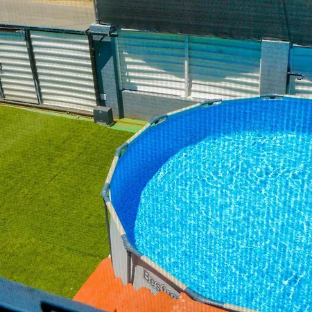 A Relaxing Retreat A Few Steps From The Sun-Soaked Dover Beach And The Vibrant S